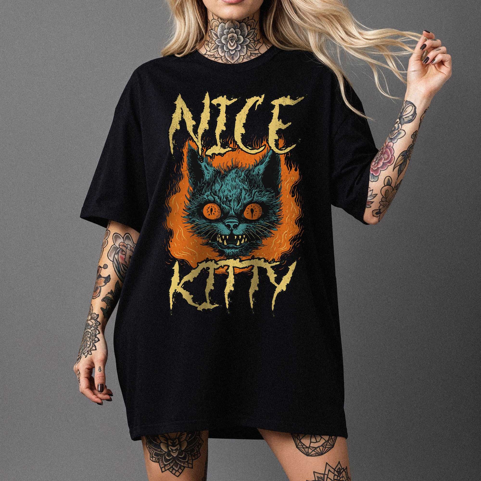 NICE KITTY Retro T-Shirt